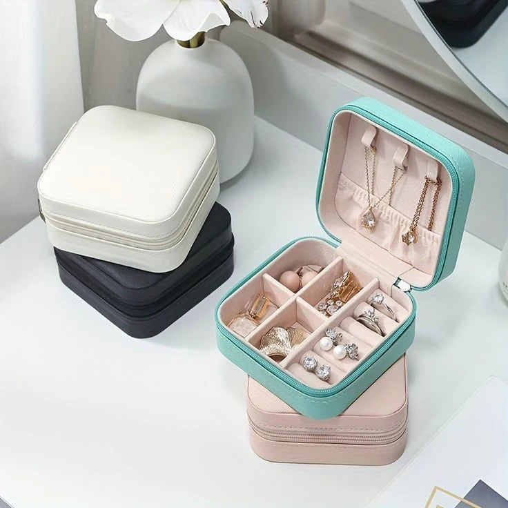 Elegance Unveiled: Luxurious Jewelry Boxes for Your Treasures